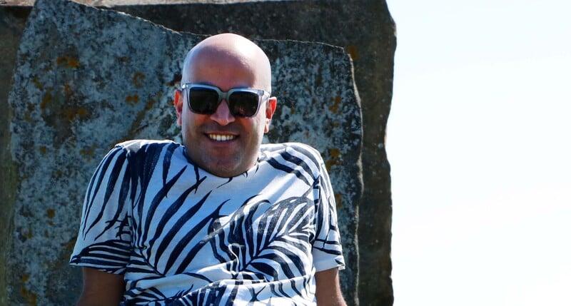 Alireza Nesaei, Regie von Speechless