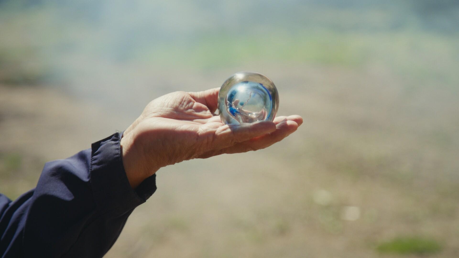 Filmstill: Everything We Need Is Here